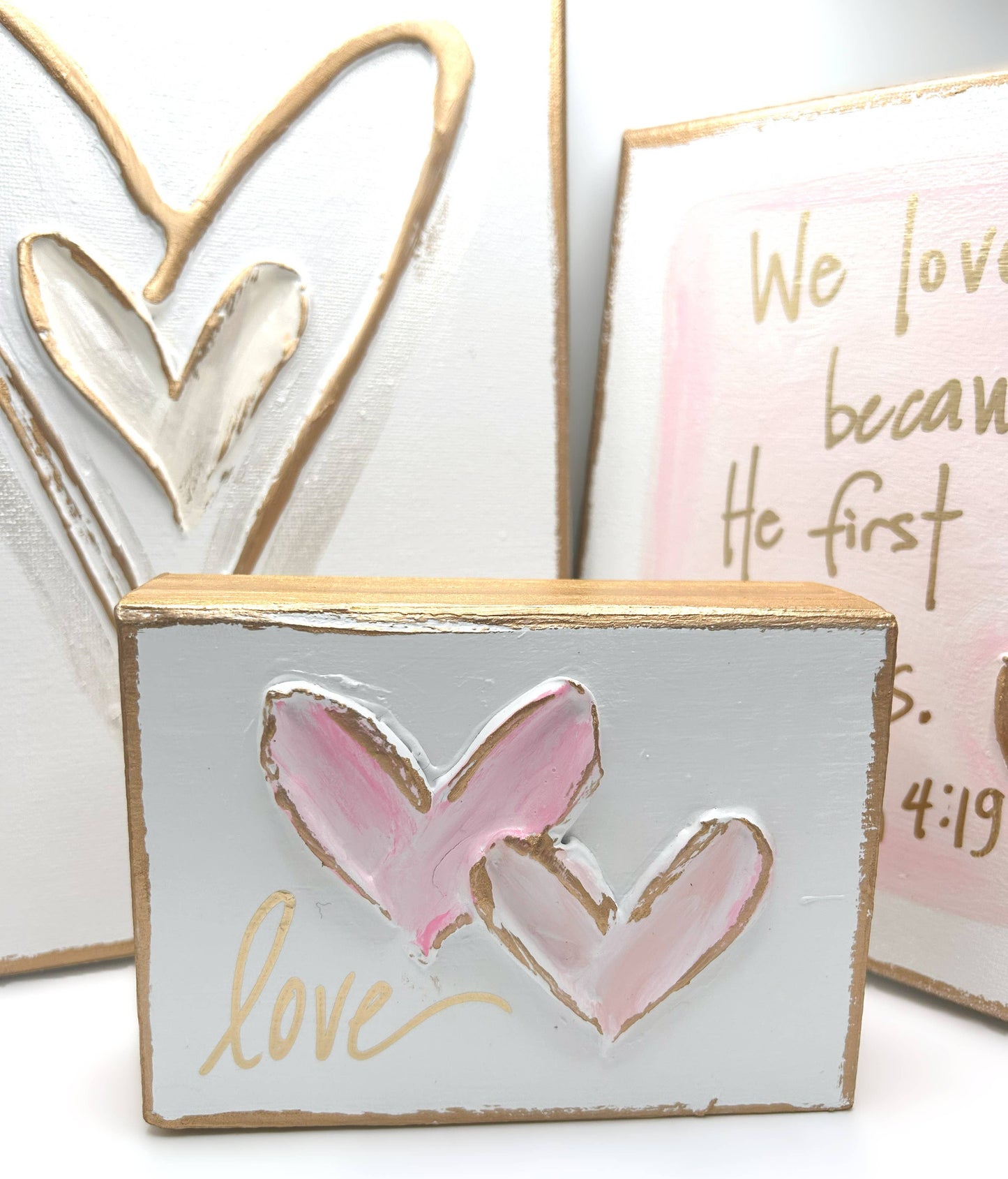 Two hearts become one | Valentines love wedding: Pink hearts / No writing