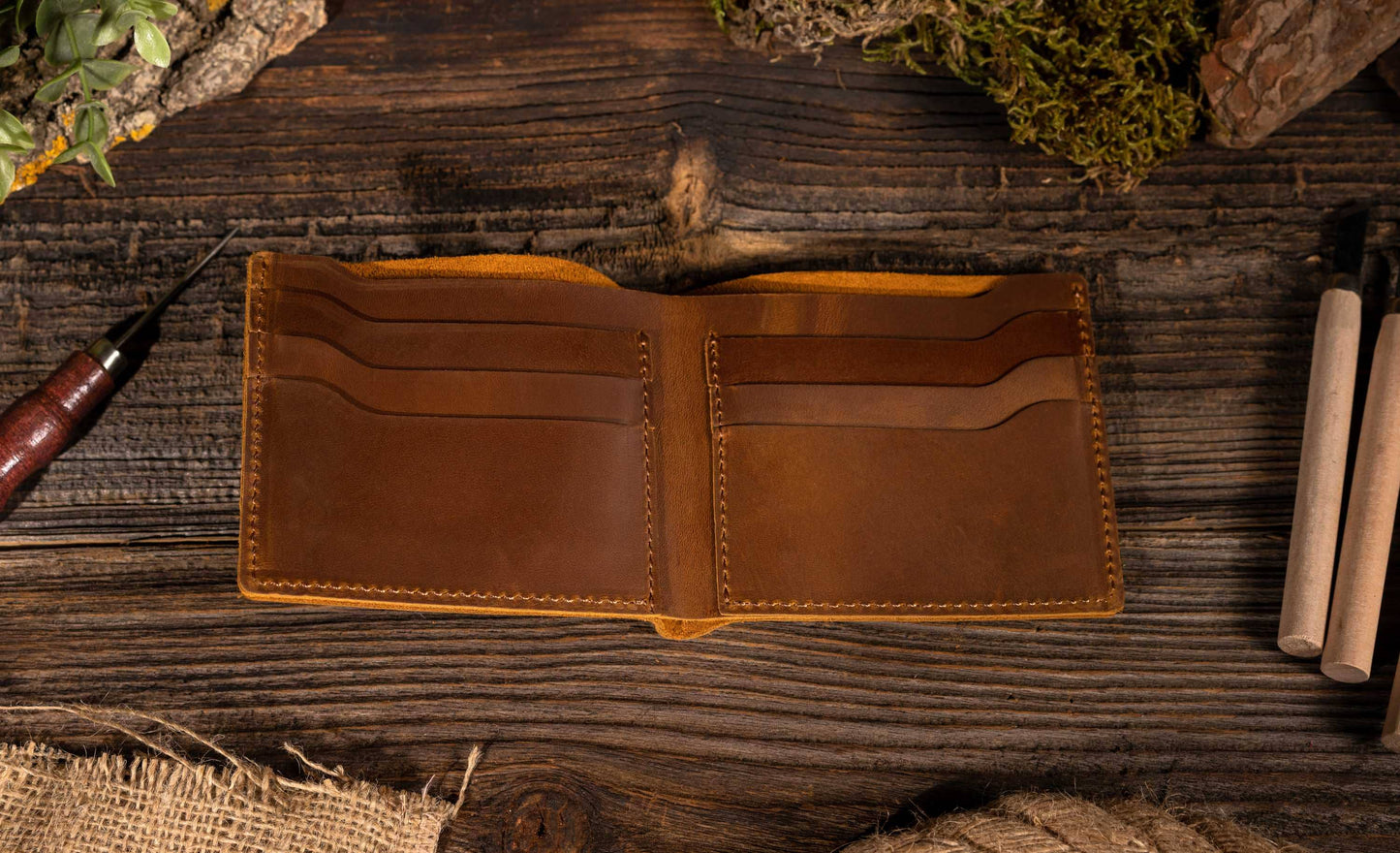 Leather Wallet,  Bifold Wallet, Handmade Wallet for Men: Black