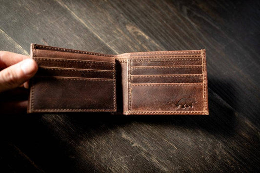 Bifold Leather Wallet: Antique Brown